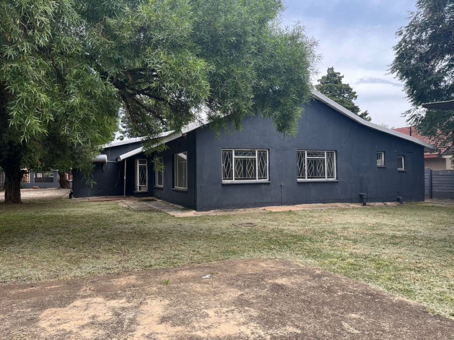 4 Bedroom Property for Sale in Stilfontein Ext 4 North West